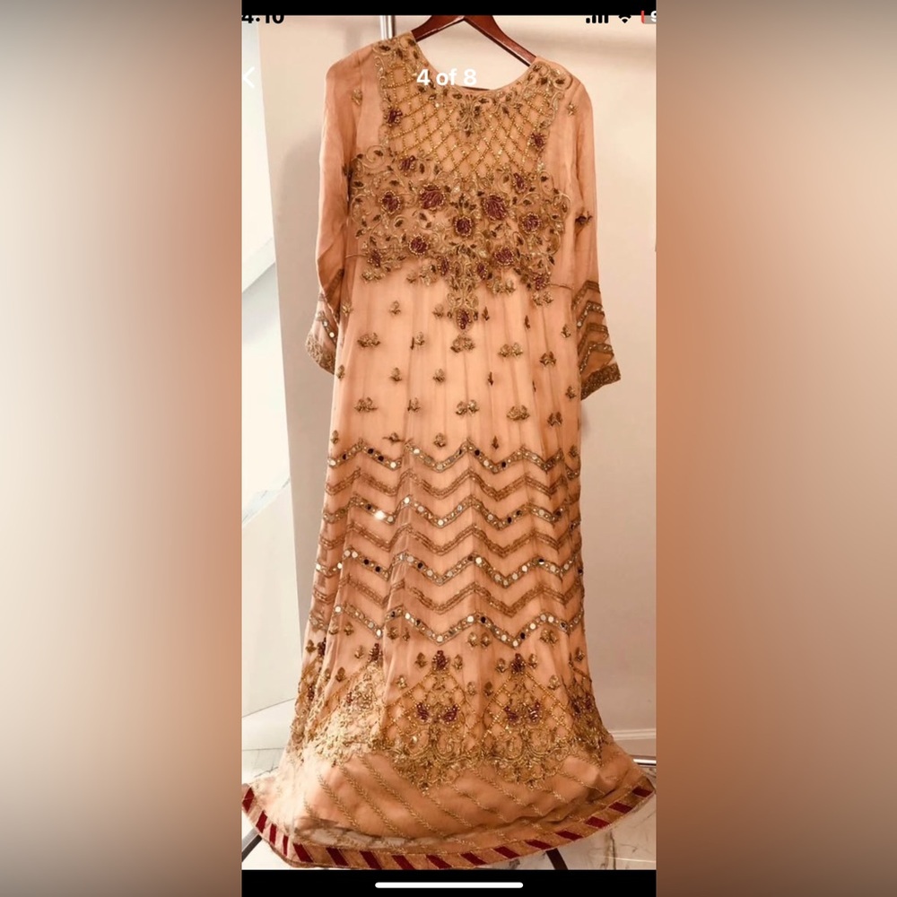 Three pieces Embroidered Maxi shalwar and dupatta dress size medium. - Picture 2 of 7